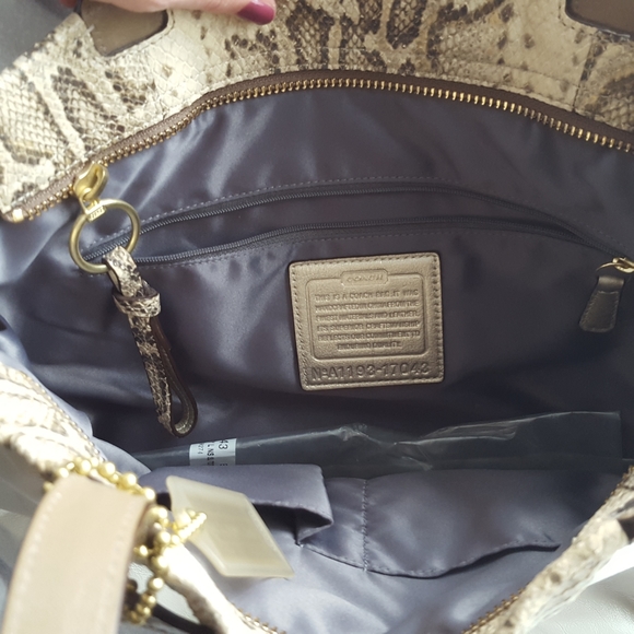 Coach tote bag purse - Picture 2 of 4